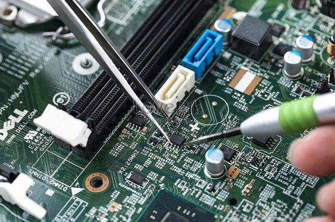 Thực hành khò, hàn linh kiện trên mainboard